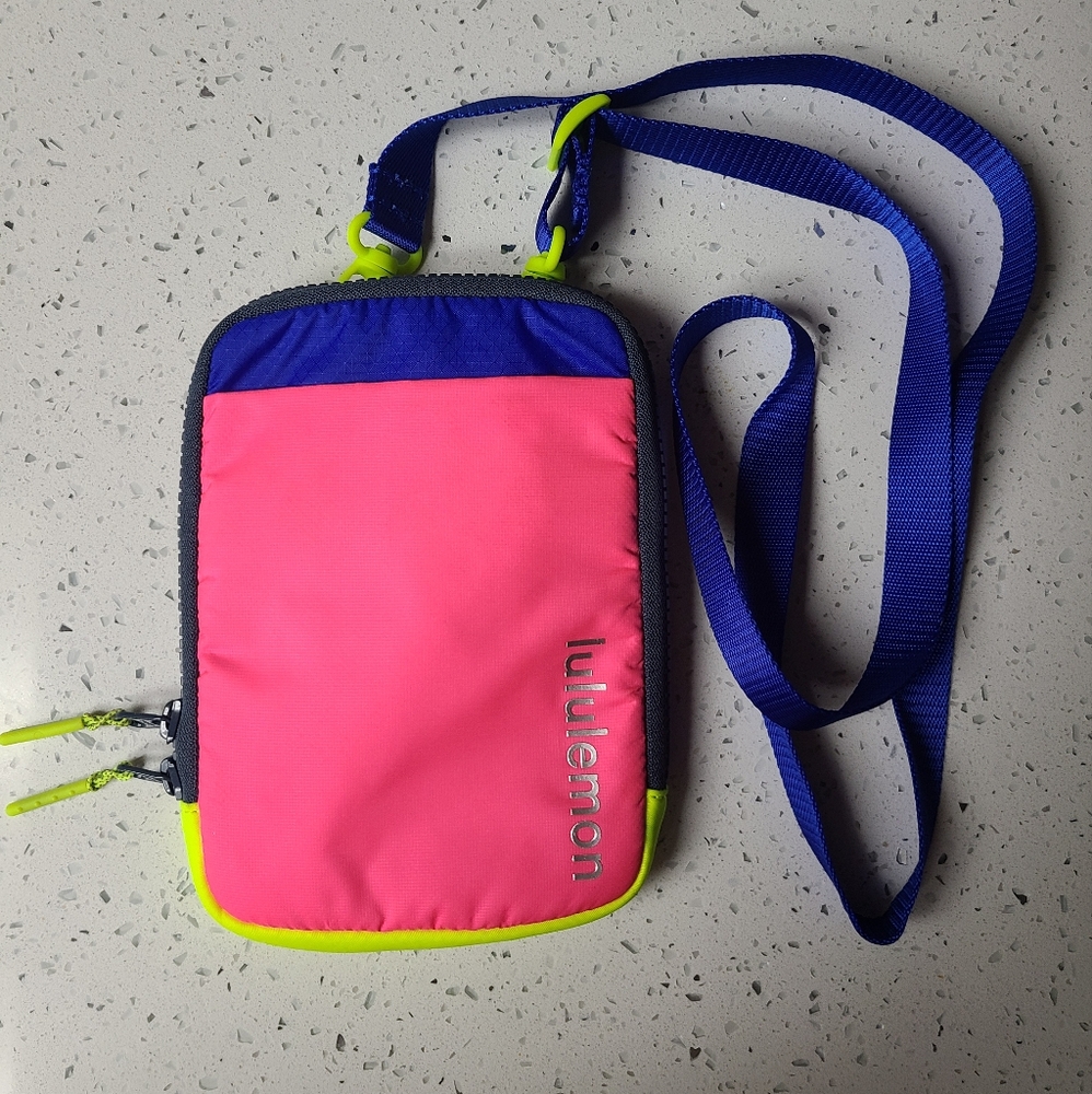 Lululemon Easy Access Crossbody
